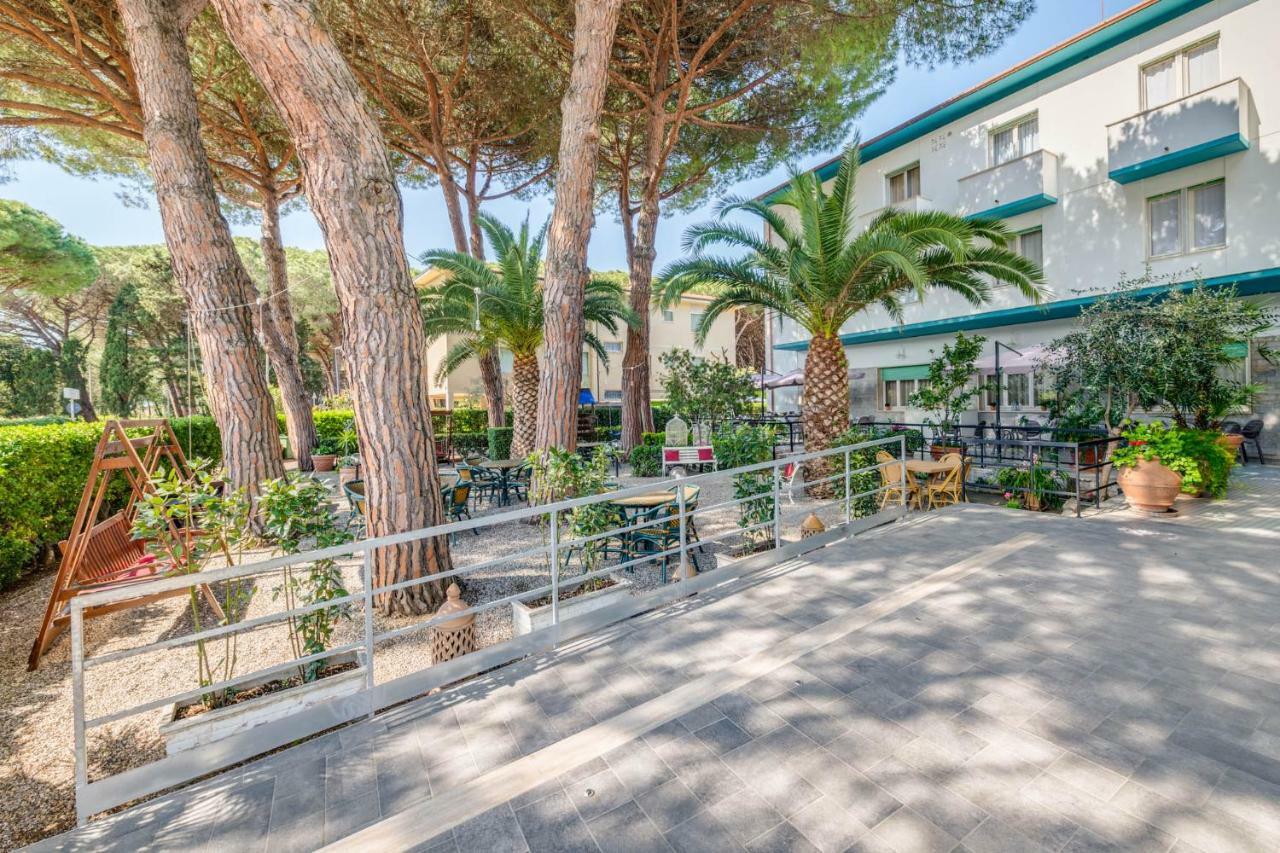 Hotel Massimo Marina di Cecina Exterior foto